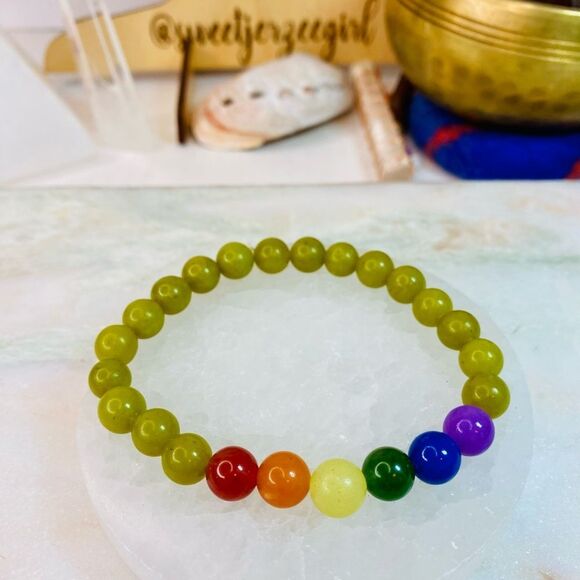 Olive Green Jade Hand Crafted Rainbow Gemstone Stretch Bracelet - Picture 4 of 7